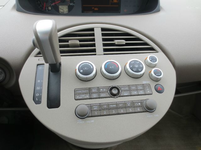 Nissan Quest 2005 photo 1