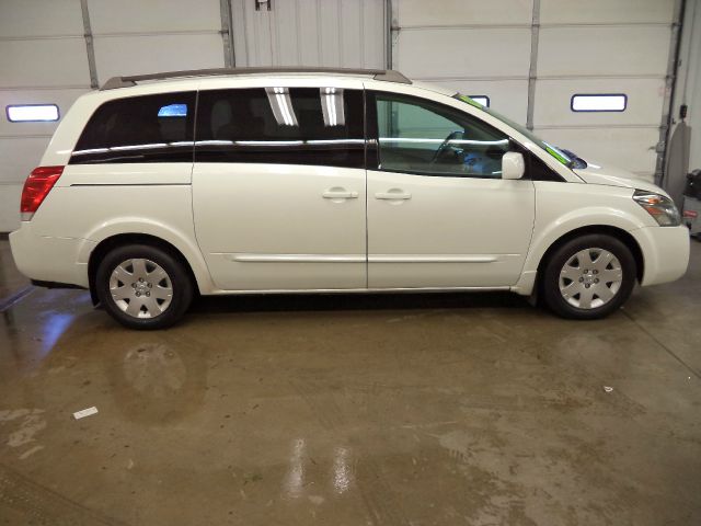 Nissan Quest 2005 photo 2