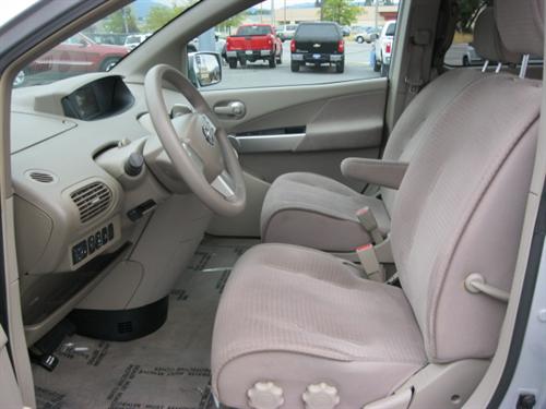 Nissan Quest 2005 photo 1