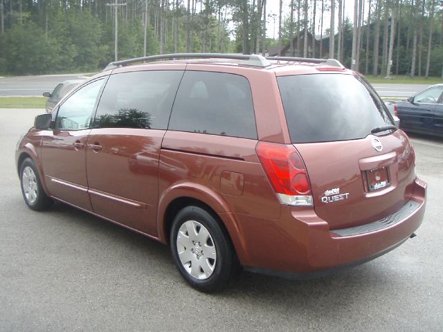 Nissan Quest 2005 photo 1
