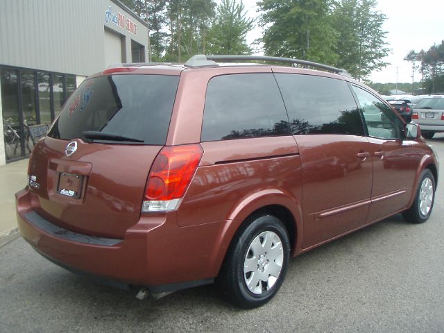 Nissan Quest 2005 photo 2