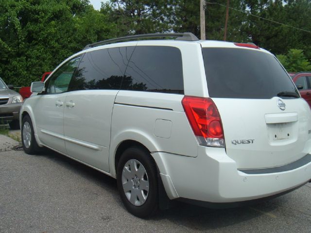 Nissan Quest 2005 photo 1