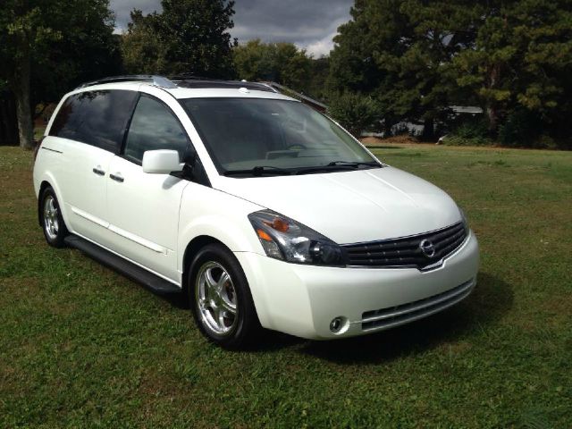 Nissan Quest LE MiniVan