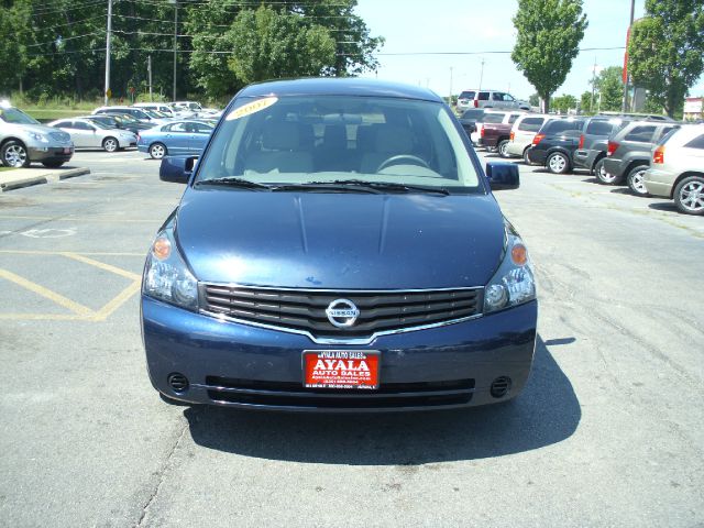 Nissan Quest 3 MiniVan