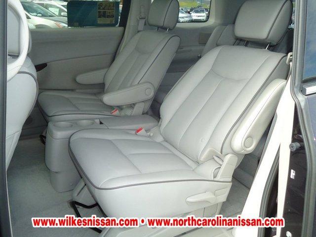 Nissan Quest 2011 photo 1