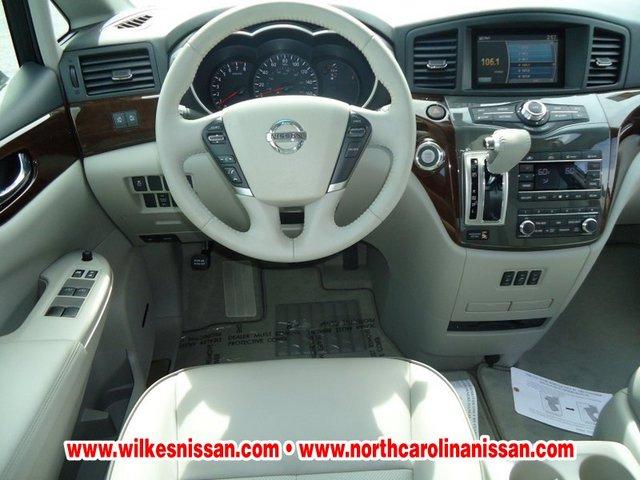 Nissan Quest 2011 photo 2