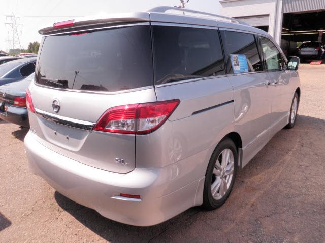 Nissan Quest 2011 photo 2