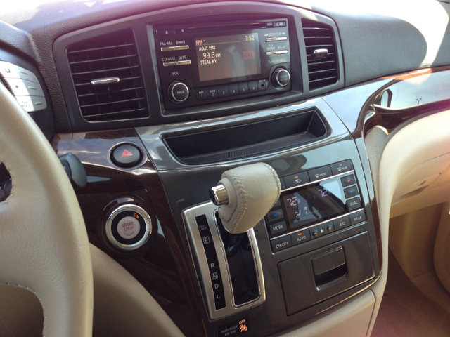 Nissan Quest 2012 photo 10