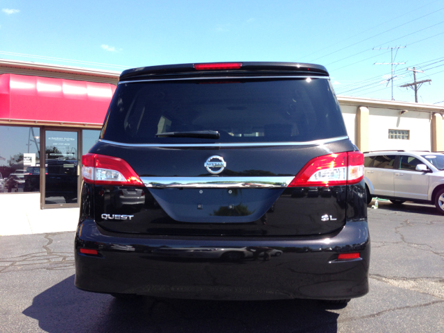 Nissan Quest 2012 photo 13