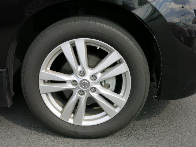 Nissan Quest 2012 photo 2