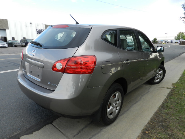 Nissan Rogue Lariat Crew Cab 4WD DRW SUV