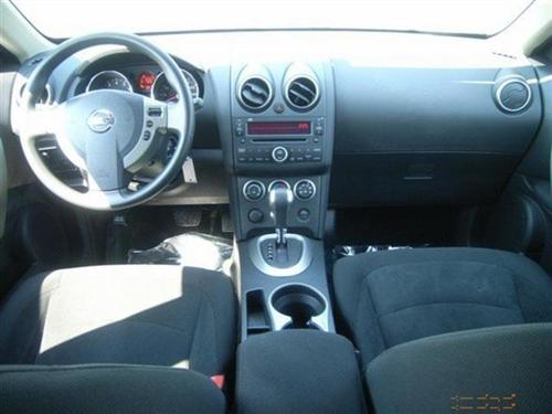 Nissan Rogue XL 4WD DRW PLOW Other