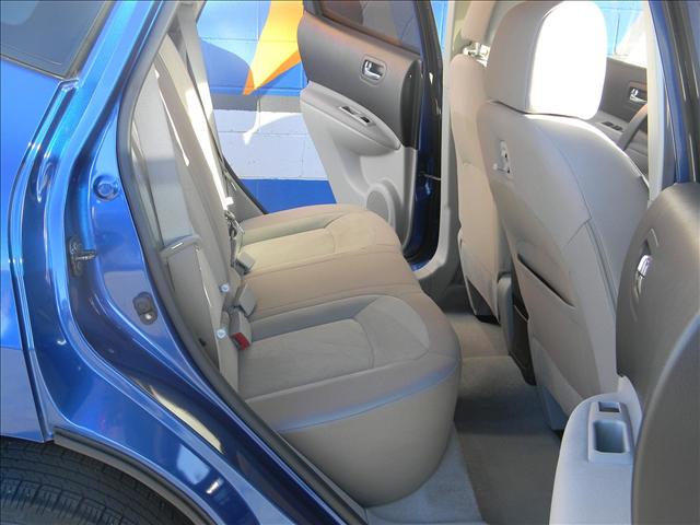Nissan Rogue 2010 photo 2