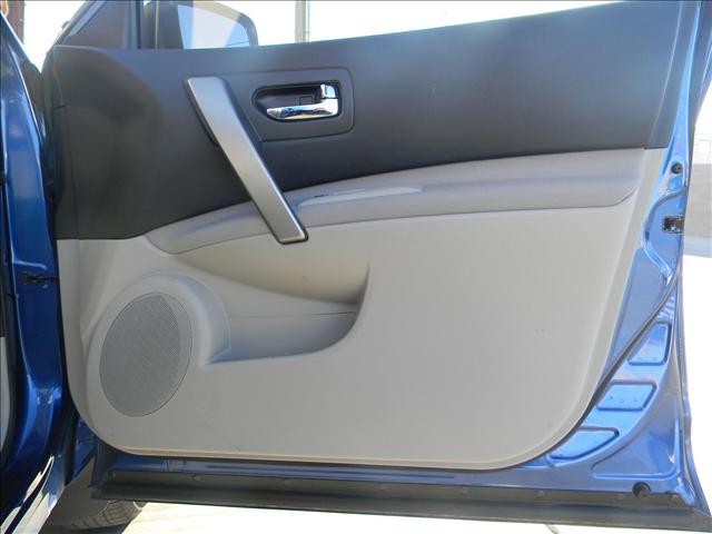 Nissan Rogue 2010 photo 3