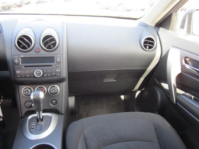 Nissan Rogue 2010 photo 3