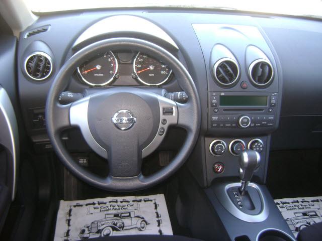 Nissan Rogue 2010 photo 2