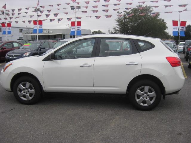 Nissan Rogue 2010 photo 2