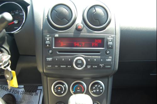 Nissan Rogue 2010 photo 2