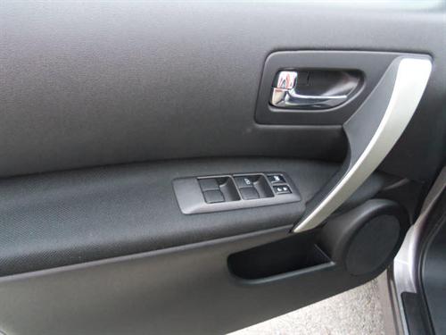 Nissan Rogue 2010 photo 4