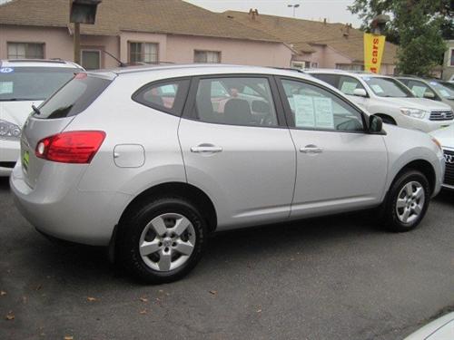 Nissan Rogue 2010 photo 1
