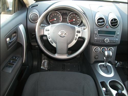 Nissan Rogue 2010 photo 2