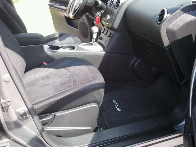 Nissan Rogue 2011 photo 8