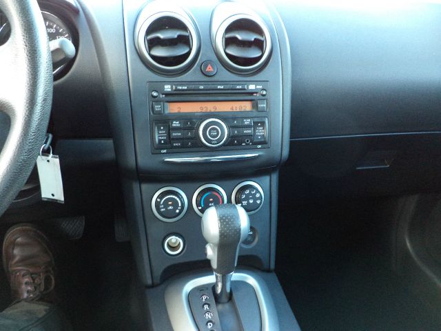 Nissan Rogue 2011 photo 1