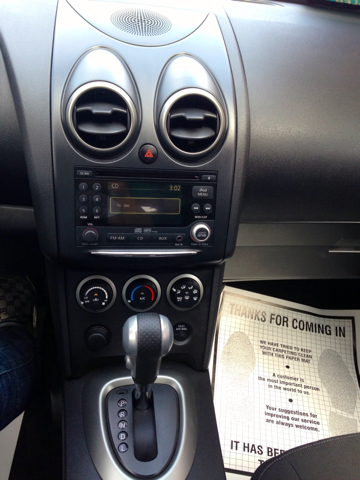 Nissan Rogue 2011 photo 2