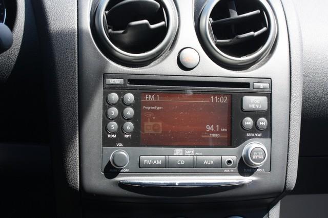 Nissan Rogue 2011 photo 4