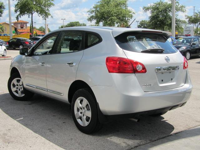 Nissan Rogue 2011 photo 1