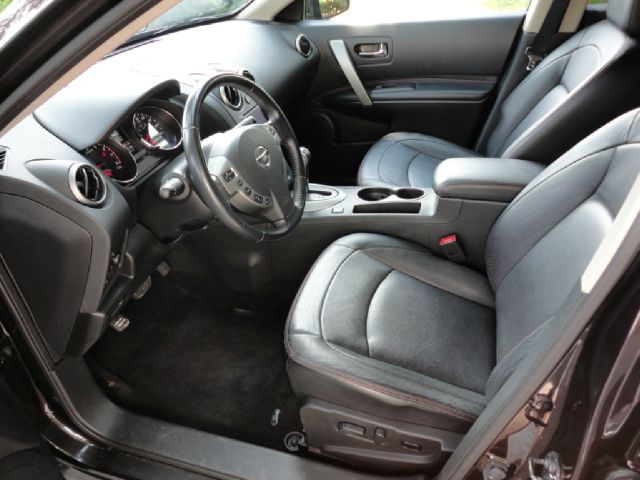 Nissan Rogue 2011 photo 2