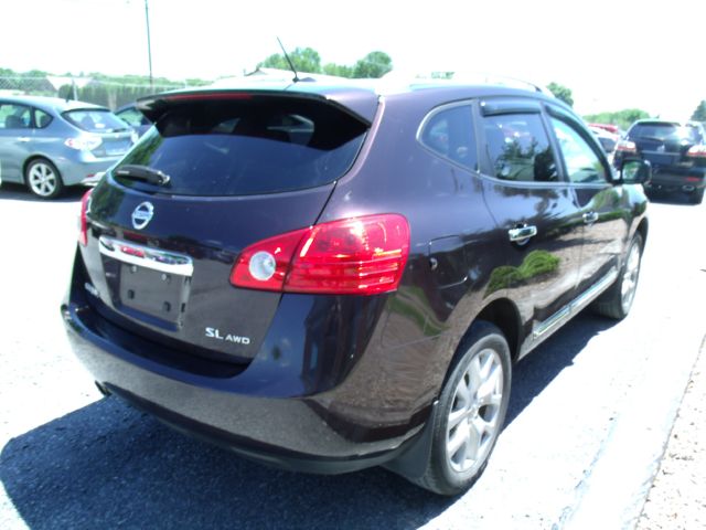 Nissan Rogue Lariat Crew Cab 4WD DRW SUV