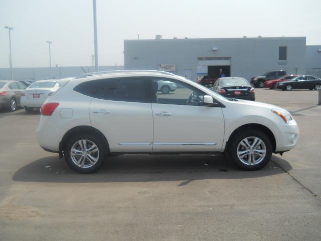 Nissan Rogue 2013 photo 2