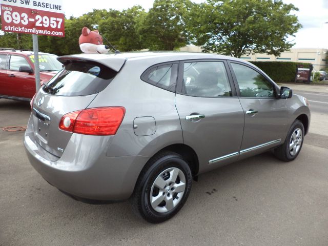 Nissan Rogue Lariat Crew Cab 4WD DRW SUV