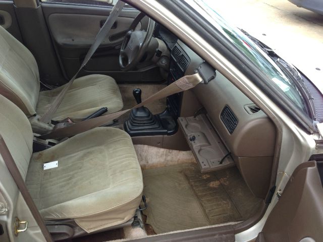 Nissan Sentra 1993 photo 1
