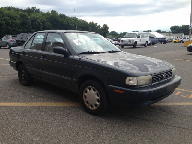 Nissan Sentra 1994 photo 3