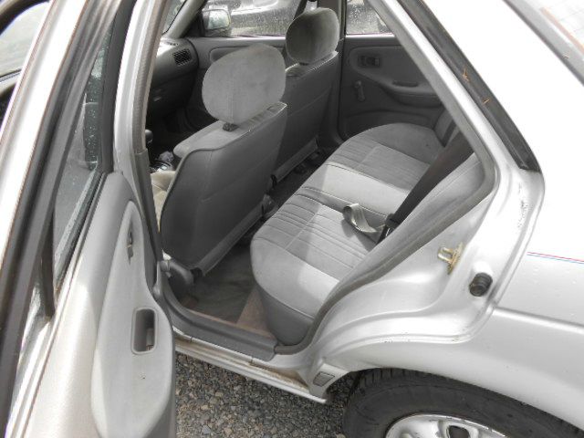 Nissan Sentra 1994 photo 2