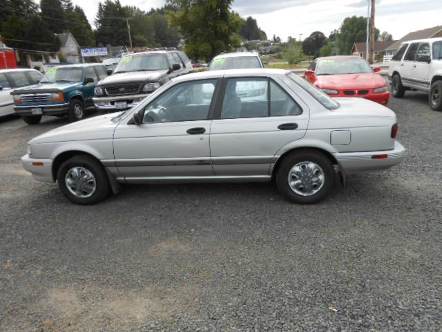 Nissan Sentra 1994 photo 4