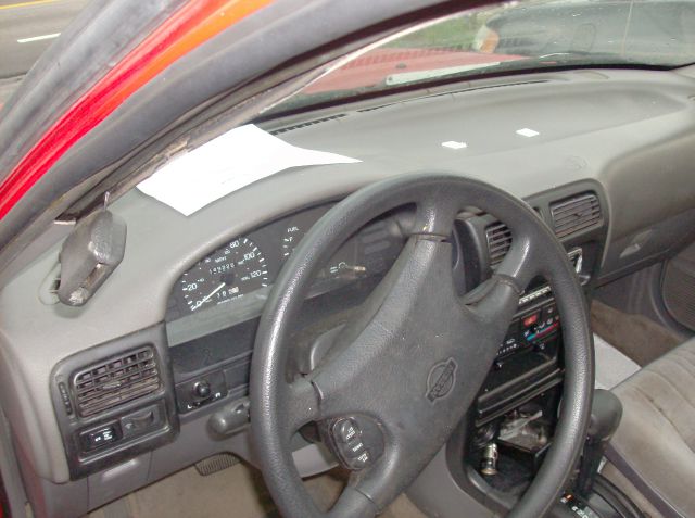 Nissan Sentra 1994 photo 1