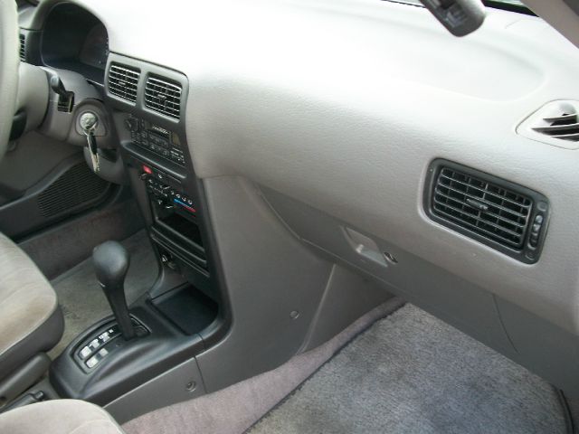 Nissan Sentra 1994 photo 11