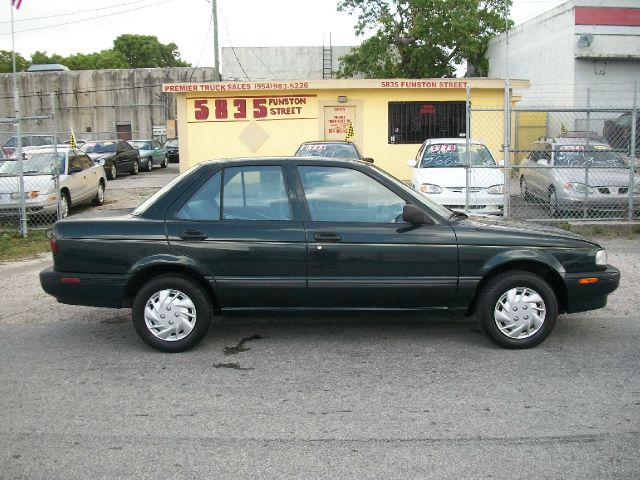 Nissan Sentra 1994 photo 14