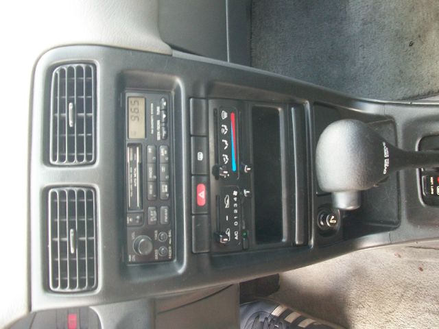 Nissan Sentra 1994 photo 3