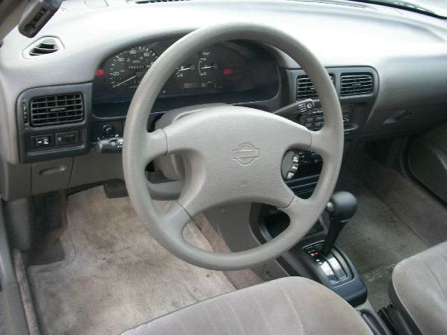 Nissan Sentra 1994 photo 7