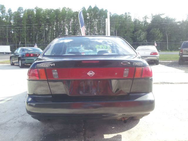 Nissan Sentra 1995 photo 3