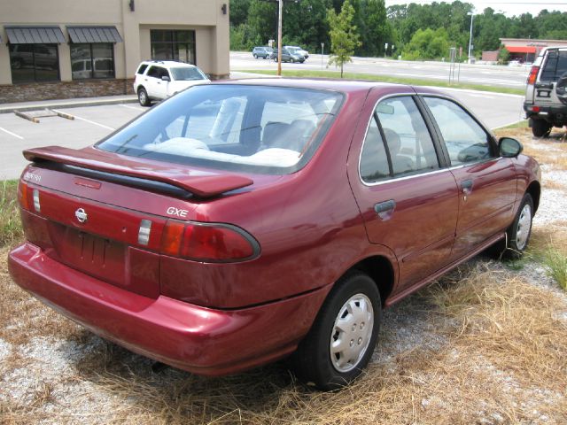 Nissan Sentra 1995 photo 1