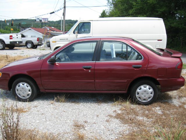 Nissan Sentra 1995 photo 3