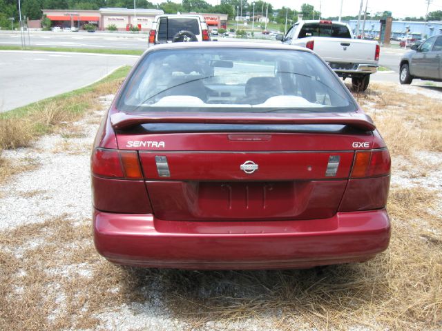 Nissan Sentra 1995 photo 4