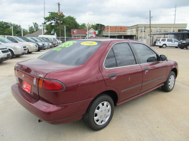 Nissan Sentra 1996 photo 14