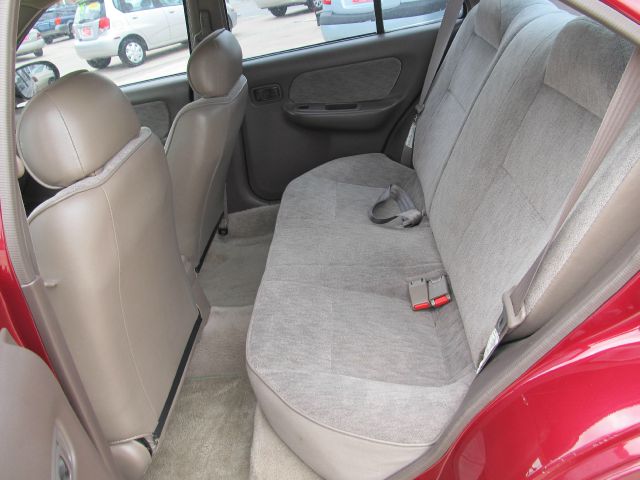 Nissan Sentra 1996 photo 9