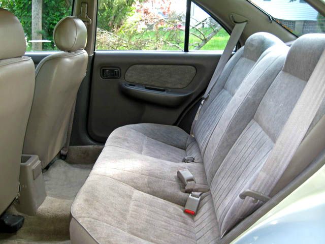 Nissan Sentra 1997 photo 6